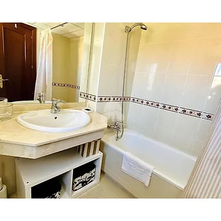 Casa Pareada Costa Galera * إِستيبونا