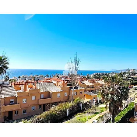 Casa Pareada Costa Galera * إِستيبونا